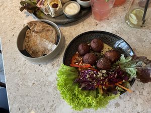 Falafel bowl  at WOMO in Tulln
