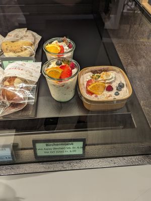 Muesli at Anitas süsse Werkstatt in Spiez