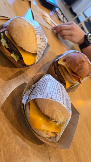  at Hale Burgers  in Tallawong