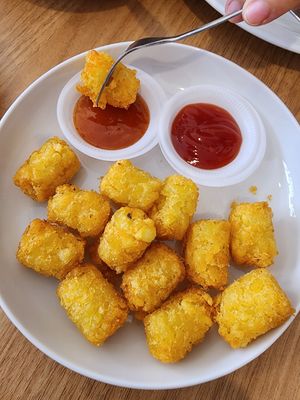 Potato nuggets at Veggie Veggie Vegetarian in Banten