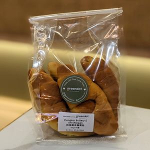 Vegan Pumpkin Buttery Soft Shiopan at Greendot 绿一点 - Tampines in Central Singapore