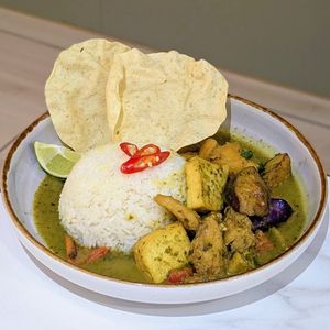 Vegan Thai Green Curry Lion Mane Mushroom Rice Set at Greendot 绿一点 - Tampines in Central Singapore