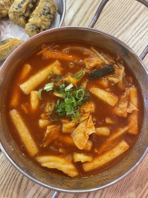   at Sinjeon in Sydney