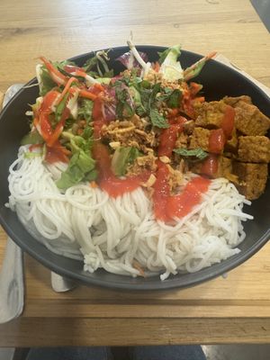 Tofu noodle salad (vegan)  at Banh Mi Express - Rogier in Brussels