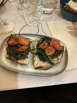 Crostone con agretti e pomodori confit   at Piattini Caffè & Vini in Turin