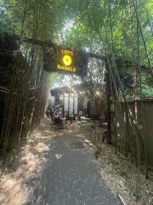   at New York Lots O Bagels in Seoul