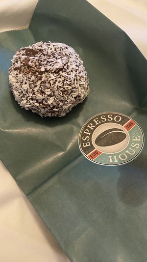 Chokladbollar - Vegan chocolate ball  at Espresso House - Brunnsparken in Gothenburg