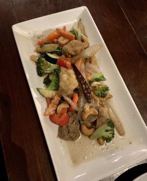 Pad med ma maung with tofu at Sabai Thai in Brighton