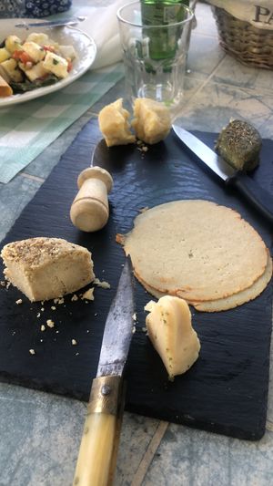 Vegan cheese   at Home Restaurant Ionontimangio in Sassari