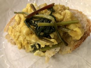 Alternativa vegana alle uova “ tapas with scrambled eggs "  at Home Restaurant Ionontimangio in Sassari