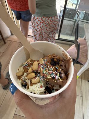 My flavours were salted vanilla caramel and chocolate, with biscoff sauce, peanuts, sprinkles, biscoff chunks and Oreo bits  at Glacier ego in Perpignan