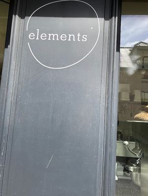  at Elements Pain Bio in Paris