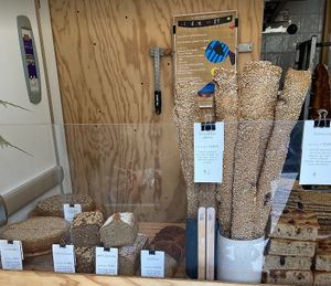  at Elements Pain Bio in Paris