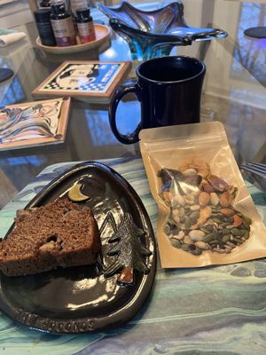 Banana Bread with Eddies Humbug Trail mix   #Veganuary at Throop Soups in Throop