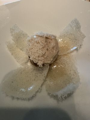 White asparagus, coconut caramel, tonka bean  at Spectrum in Amsterdam