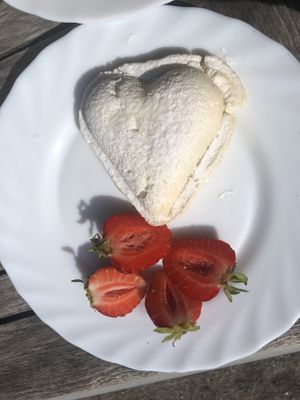 Vanilla heart   at Taxinge Slottscafe in Nykvarn