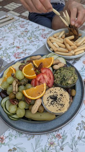 Sharing starter at Estamos Sembrados in La Herradura