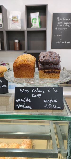 Cake at La Mauvaise Herbe in Paris