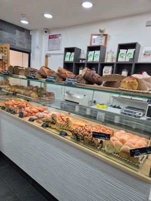 Viennoiseries et pains at La Mauvaise Herbe in Paris