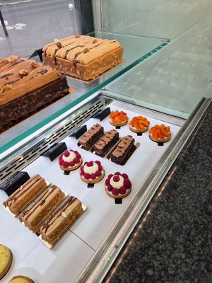 Pâtisseries at La Mauvaise Herbe in Paris