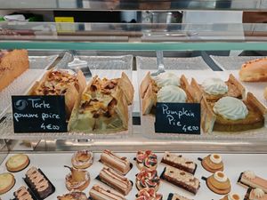 pumkin pie and apple-pear tart at La Mauvaise Herbe in Paris