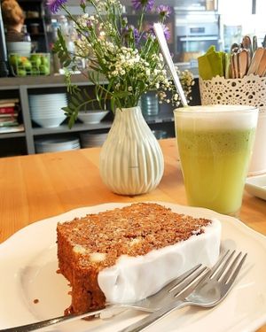We loved this juicy carrot cake! at HappenPappen in Hamburg