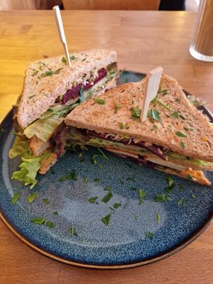 Vollkornsandwich mit Räuchertofu at HappenPappen in Hamburg