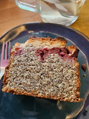 Kirsch Mohn Streuselkuchen at HappenPappen in Hamburg