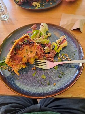 Vegan quiche with salad. at HappenPappen in Hamburg