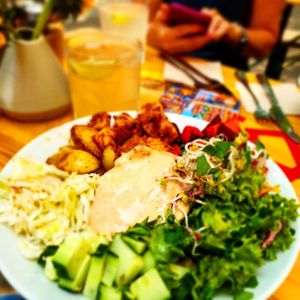 Greek bowl salad  at HappenPappen in Hamburg
