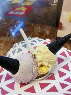 Blueberry, popcorn, hazelnut   at Oatearth in Shanghai