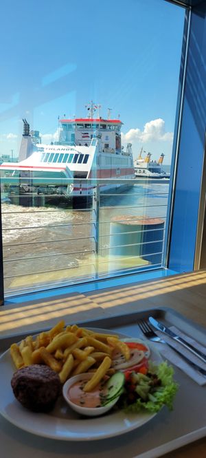 Ausblick at Hafen-Bistro in Dagebuell