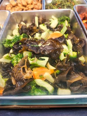 Dishes available at Eight Immortals Vegetarian 八仙素食园 - Jurong E in West Singapore