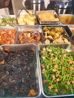 Dishes available at Eight Immortals Vegetarian 八仙素食园 - Jurong E in West Singapore