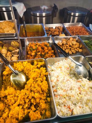 Dishes available at Eight Immortals Vegetarian 八仙素食园 - Jurong E in West Singapore