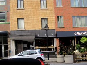 Storefront at Pourquoi Pas Espresso Bar in Montreal