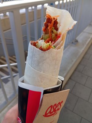 Large cig köfte 8 Eur at Oses Cigköfte in Aalen