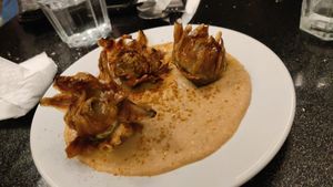 Fried artichokes in almonds sauce at La Mandragora in Valencia