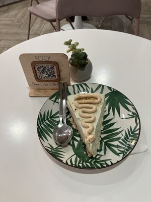 Veganer Pistazien Kuchen   at Root The Vegetarian Project in Patras