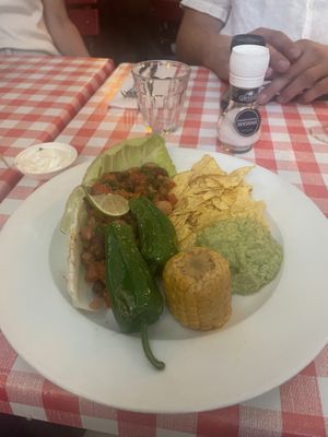 Chilli sin carne salad  at Van Beeren in Amsterdam
