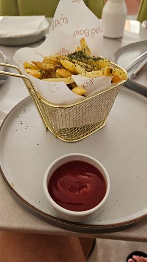 Truffle fries at Kynd Baker in Surabaya