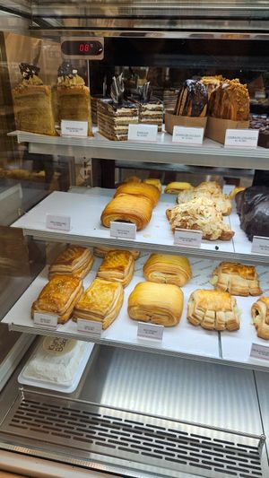 Overview 2 at Kynd Baker in Surabaya