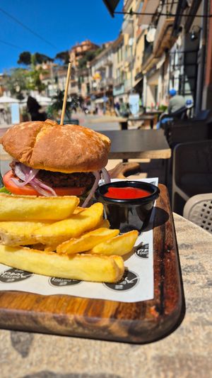 Vegan Burger at Bistro Bosch in Mallorca