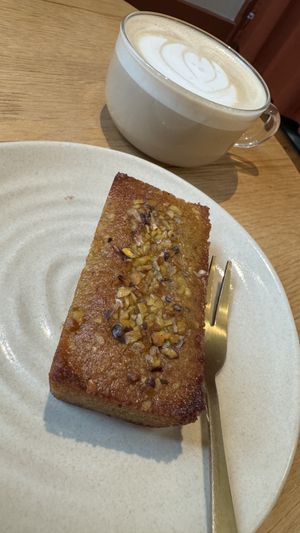 Fondant pur pistache et cappuccino   at LAZULI in Forcalquier