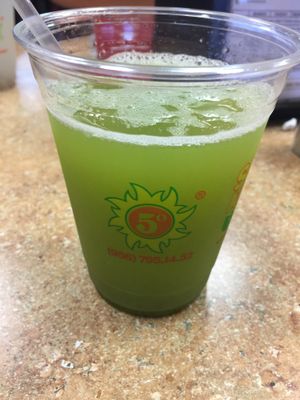 Pineapple & parsley juice at El Quinto Sol in Laredo