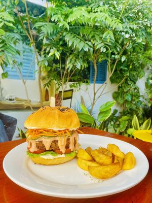 Lovigo Burger at LoviGo Vegan in Da Nang