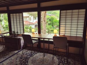 אזור עבודה בקומה שניה at Traditional Japanese House NAKAMURA - 古民家なかむら  in Fujikawaguchiko