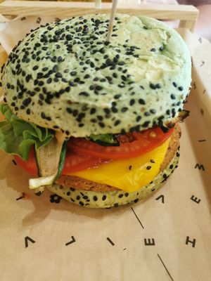 Jungle BBQ at Flower Burger in Pescara