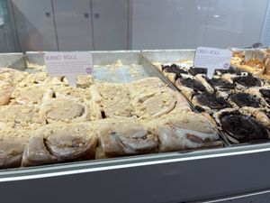 Bueno and Oreo roll  at Cinnamood - Hanauer Str in Munich