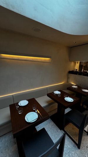 Amo la vibra aesthetic que tiene el lugar  at Holy Carrot in West London